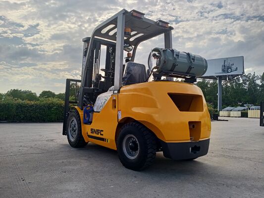 Sterk vermogen 3 ton LPG benzine vorklift dubbele brandstof transmissie stabiele aandrijving