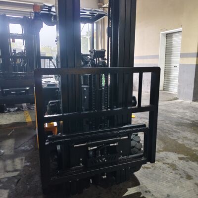 SNSC 2.5 Ton Diesel Forklift With import engine