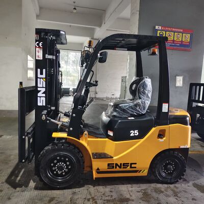 SNSC 2.5 Ton Diesel Forklift With import engine