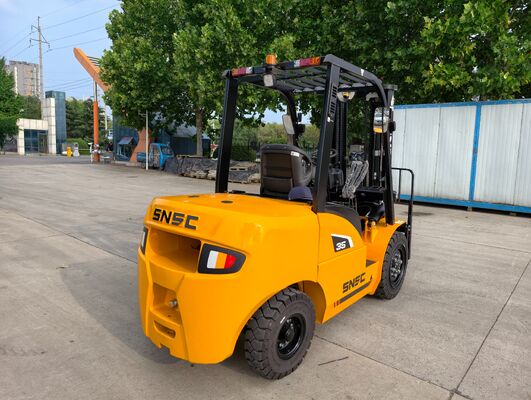 Stable Lifting 3.5 Ton Diesel Forklift 3500kg With Strong Hydraulic Control