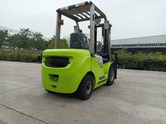 Industrial 3.5 Ton Diesel Forklift Truck 3500kg With Heavy Duty Structure