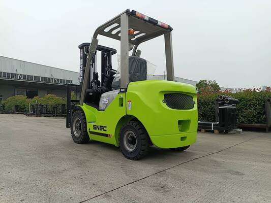 Strong Lifting 3.5 Ton Diesel Forklift 3500kg With Reliable Chassis