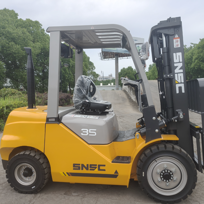 SNSC 3.5 Ton Diesel Forklift Truck with Import Engine and LED Light for Heavy-Duty Industrial Use