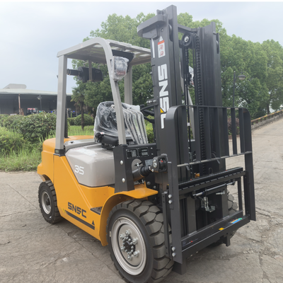 SNSC 3.5 Ton Diesel Forklift Truck with Import Engine and LED Light for Heavy-Duty Industrial Use