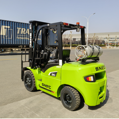 Heavy Duty 3 Ton Load Capacity LPG Gas Forklift with Japan Shimadzu Hydraulic Pumps and Adjustable Cab